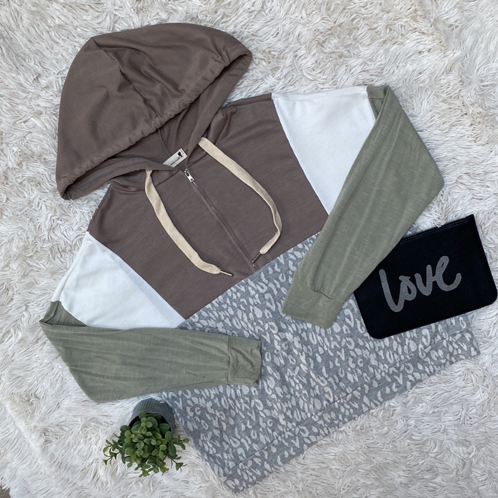 Mindy Mae’s Market Leopard Quarter Zip Hooded Top 💗 Brown Sage White & Gray